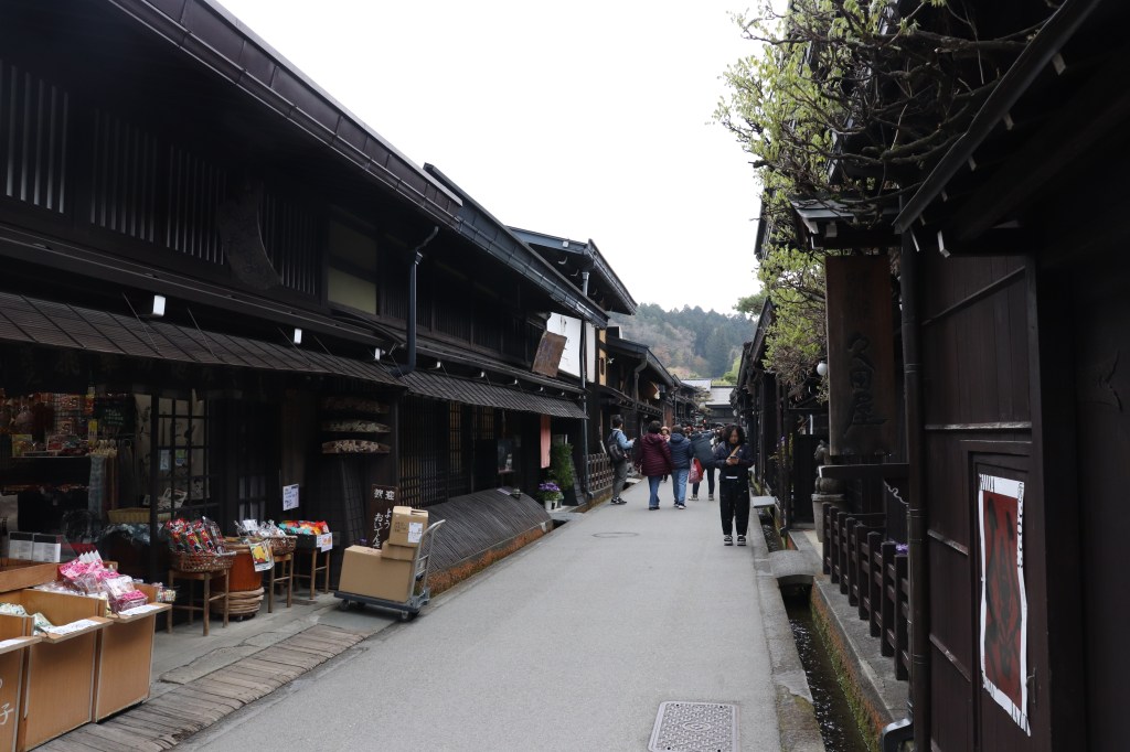 Geschützt: 18日 4月: Fahrt nach Takayama